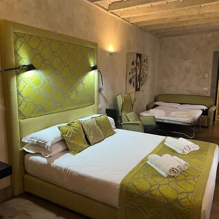 Pantheon Luxury Guest house *